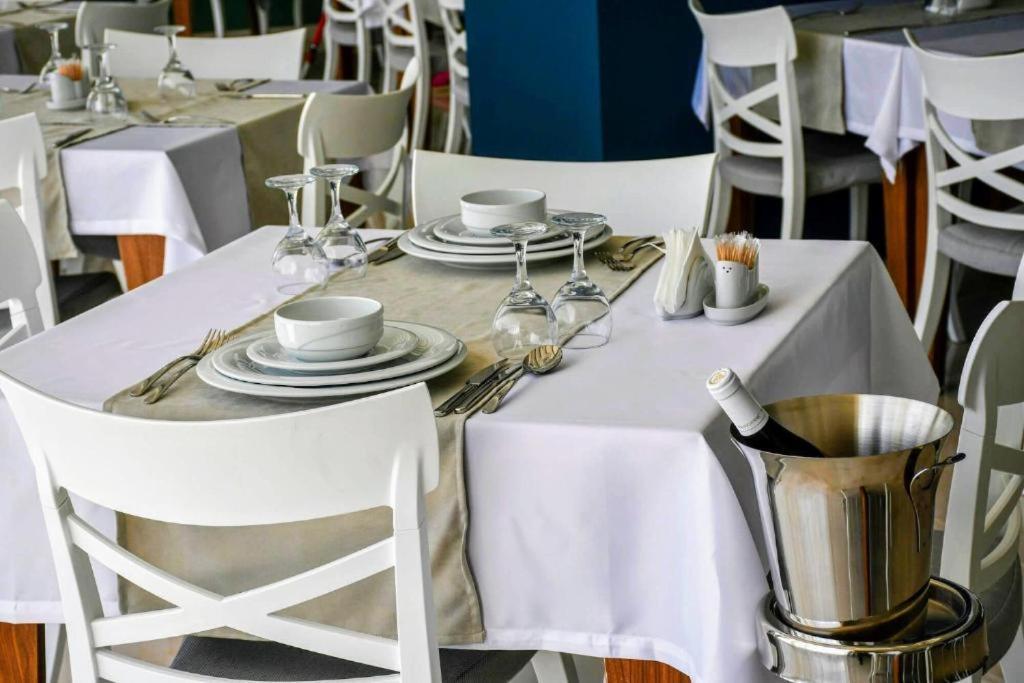 Mimoza Beachfront Hotel & Restaurant 法马古斯塔 外观 照片